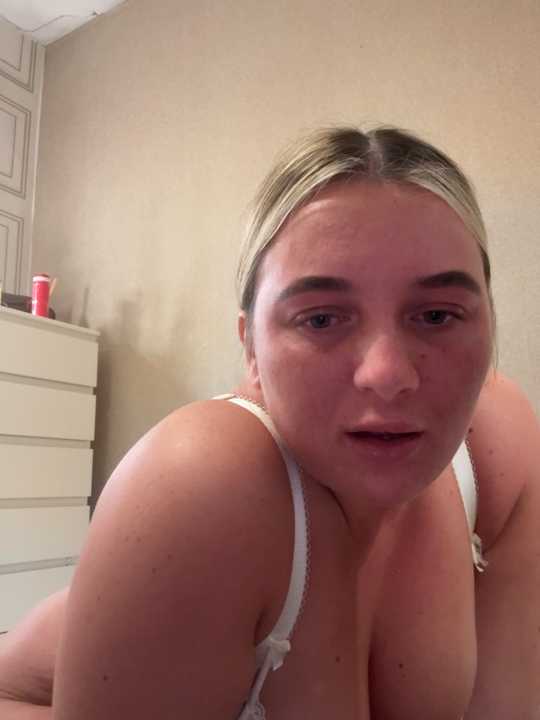 Oliviaabluee Stripchat recording – Oct 26, 2026