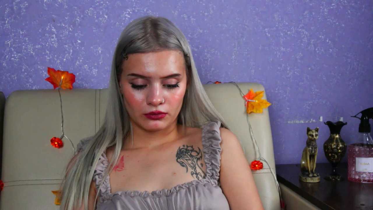 OnlyMolly Stripchat recording – Oct 21, 2026