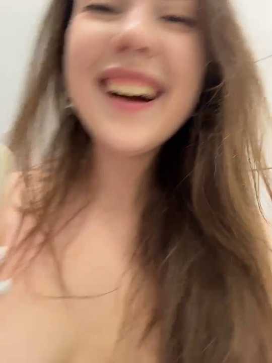 Peachy_Dream Stripchat recording – Oct 21, 2026