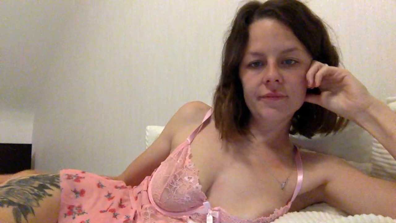 Petite-Esme cam recording