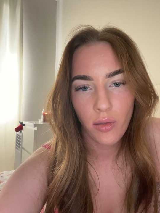 PetiteBrunettex20