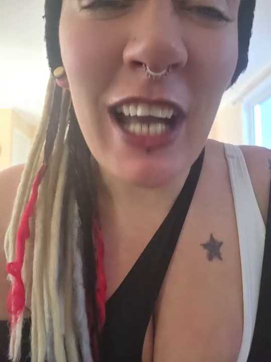 PinkTheHawk cam recording