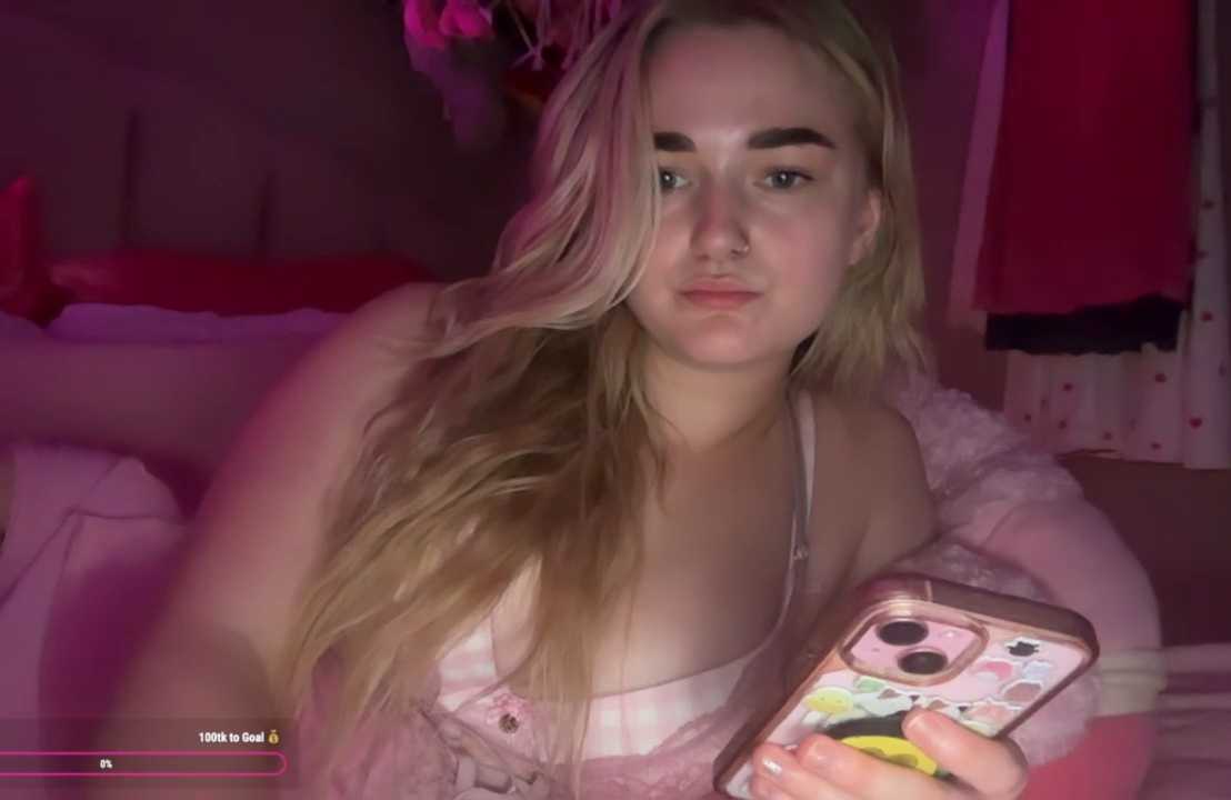 Pinkiepieexo cam recording