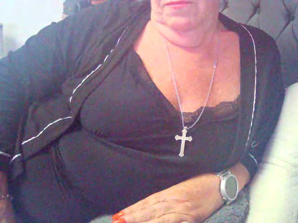 Playful_MILF_Demi