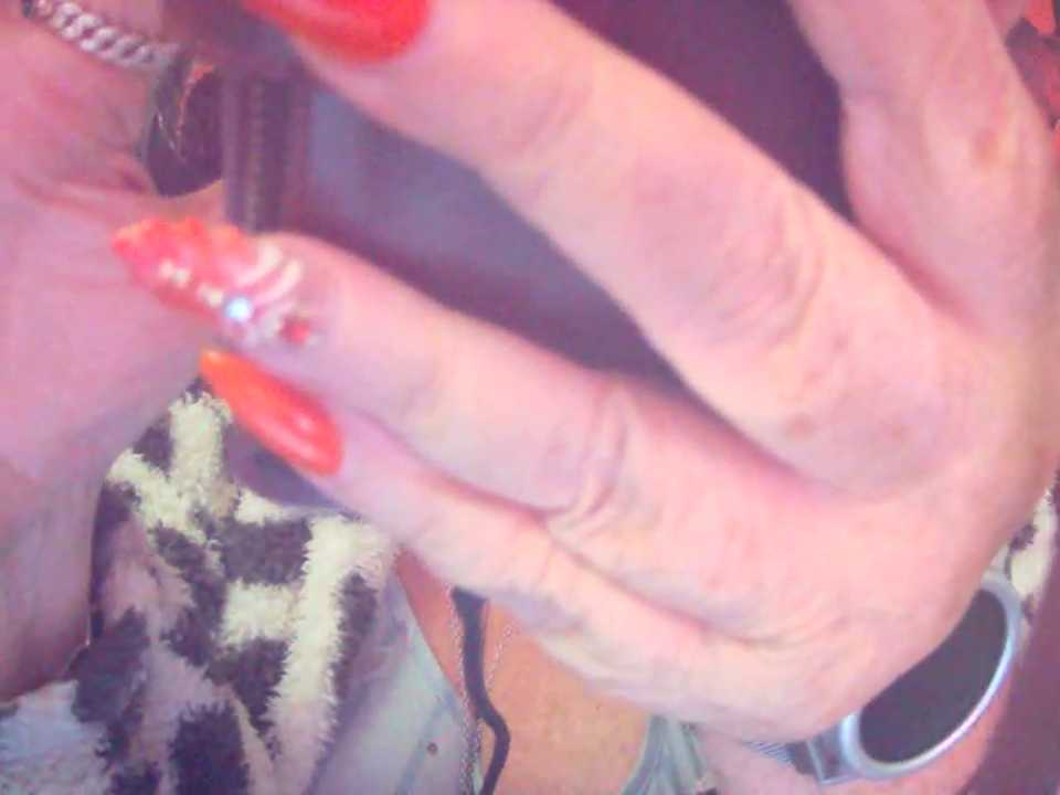 Playful_MILF_Demi cam recording