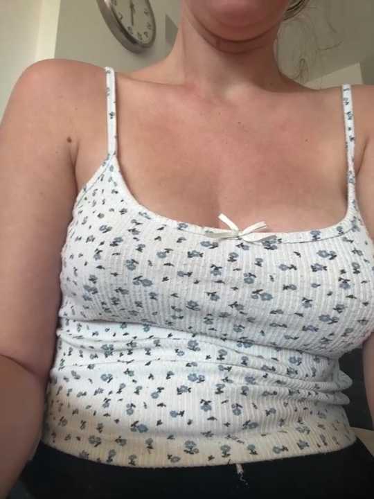 Pregnantbreastfeedingslut cam recording