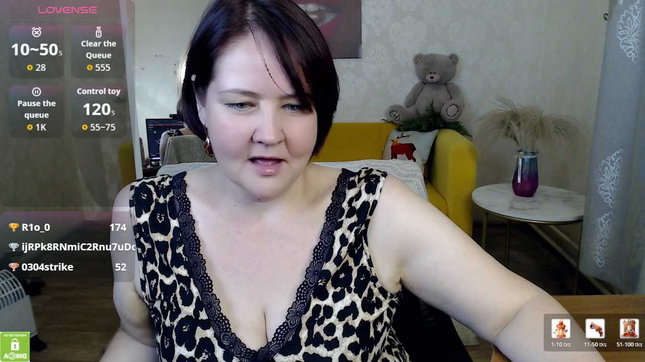 QUEEN02030