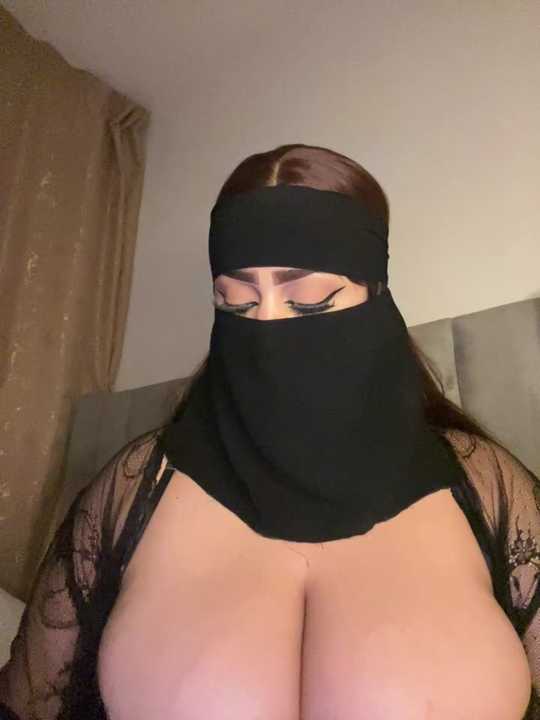 QueenDina777 cam recording