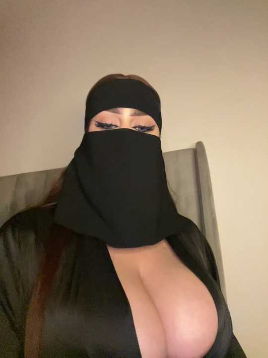 QueenDina777 cam recording