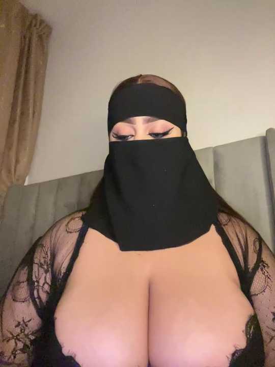 QueenDina777 cam recording