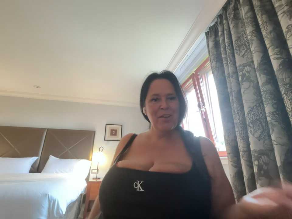 Queen_Dee_X