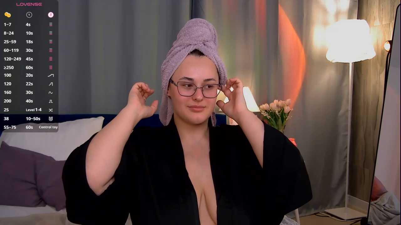 Queen_Monica_ cam recording