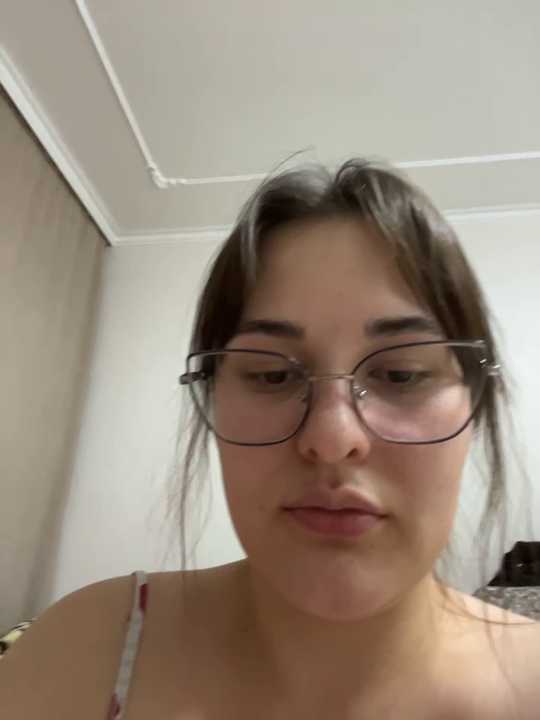 Queen_Monica_ cam recording