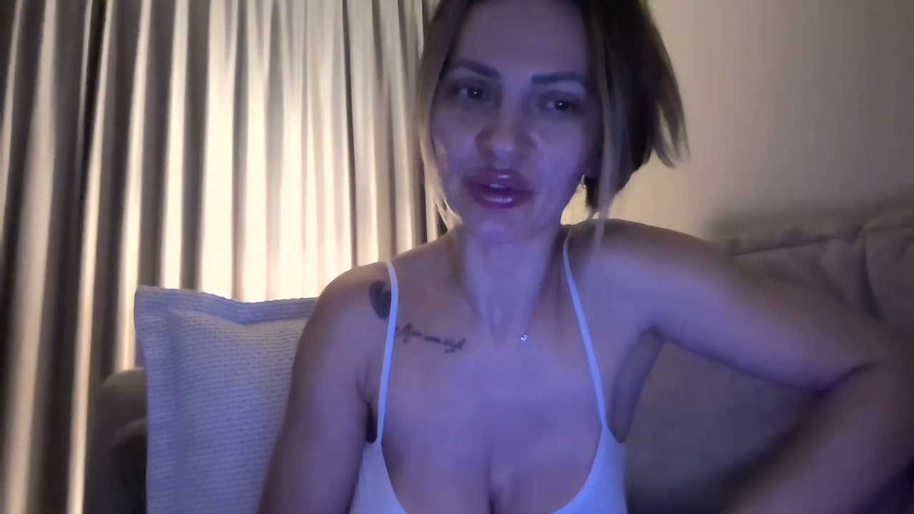 QuenMonicaUK cam recording