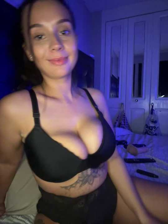 Raven_WildeX