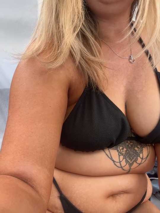 RebeccaSquirtsXXX