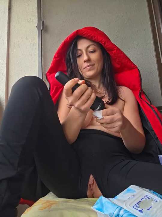 Risky_woman cam recording