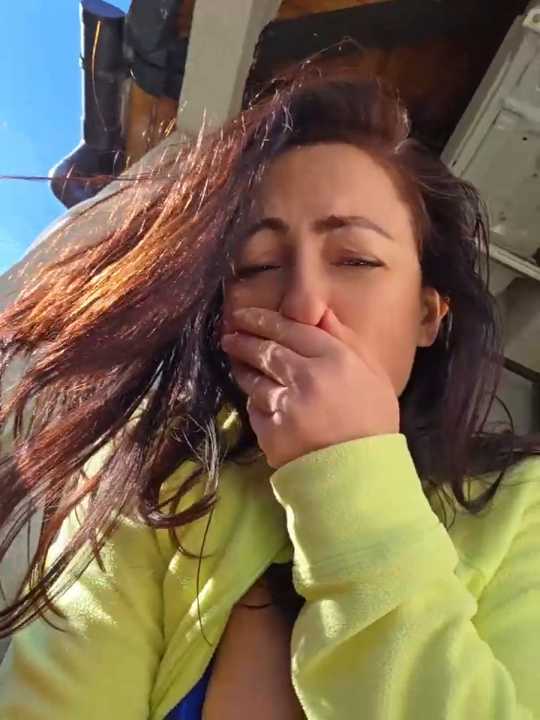 Risky_woman cam recording