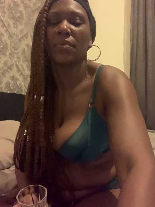 Risque_RhiannaX
