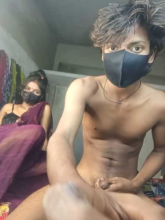 Romantic-couple10