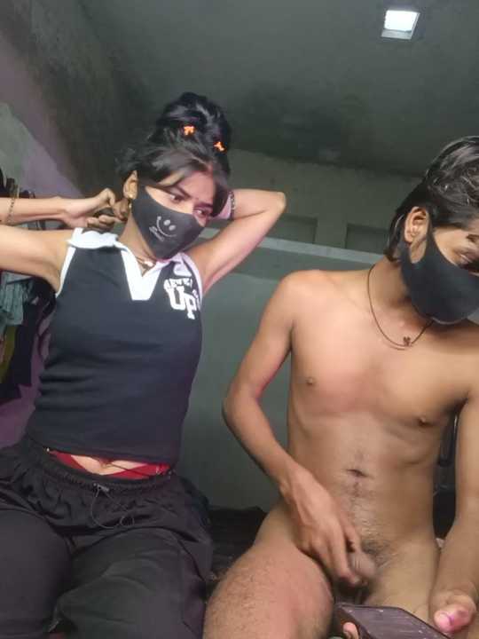 Romantic-couple10