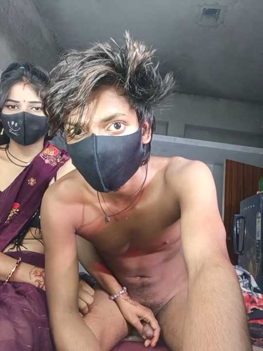 Romantic-couple10