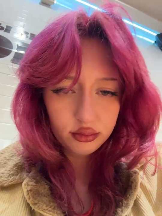 RonnieKiss Stripchat recording – Oct 22, 2026