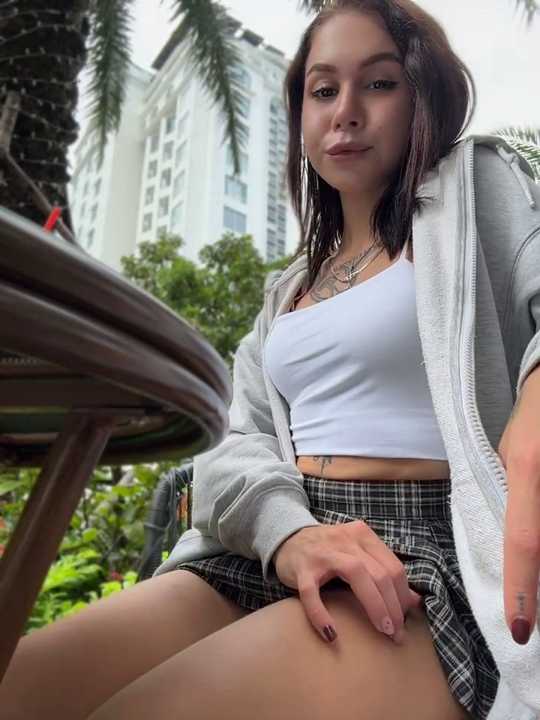 RosieDesire Stripchat recording – Oct 29, 2026