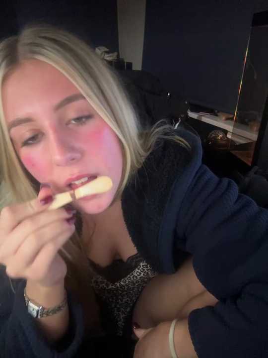 RosieJonesx Stripchat recording – Oct 18, 2026
