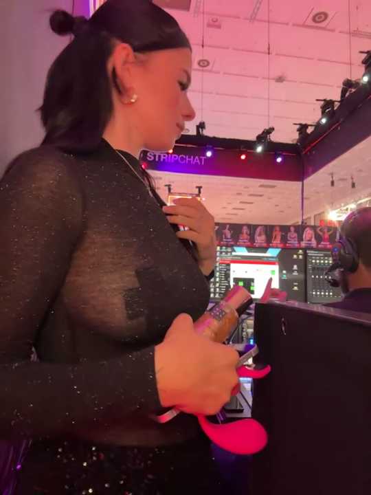 RoxiBlack cam recording