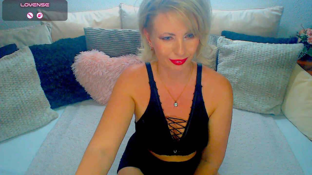 Royally_Alix Stripchat recording – Oct 27, 2026