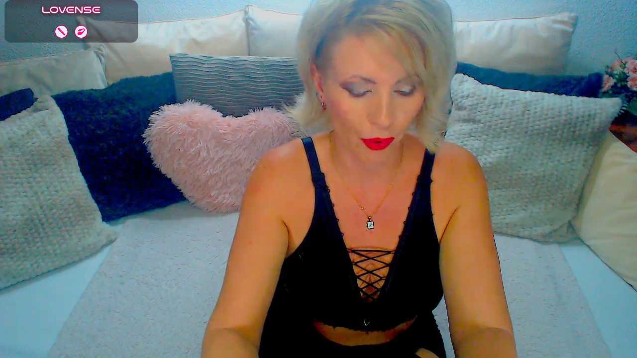 Royally_Alix Stripchat recording – Oct 27, 2026