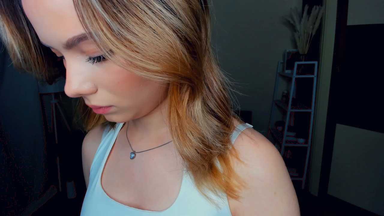 RuthieSaris cam recording