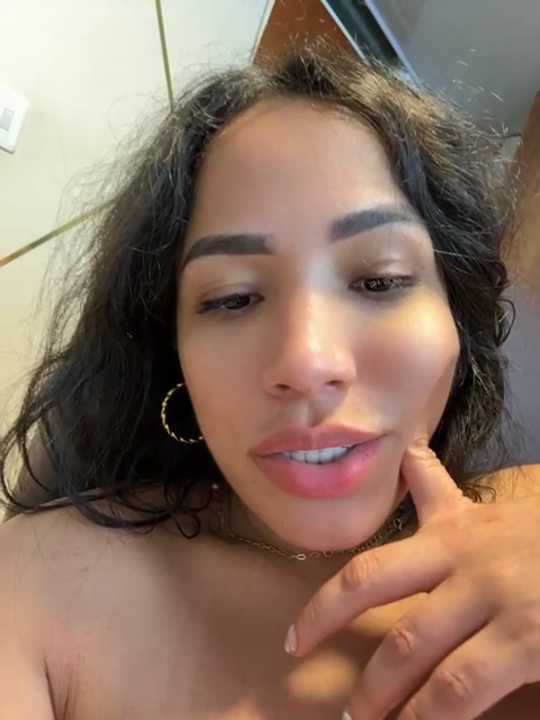 SQUIRTINGQUEEN11 Stripchat recording – Oct 15, 2026