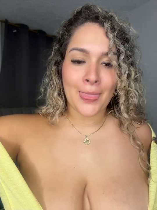 Sara_smiiith211