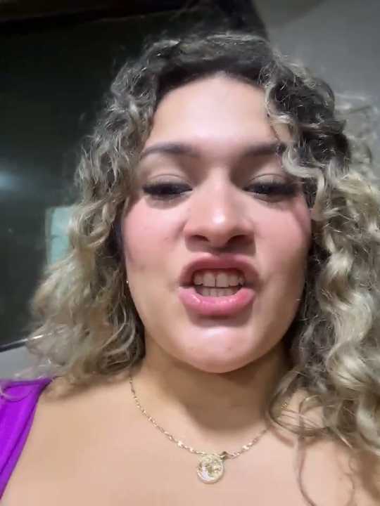 Sara_smiiith211 cam recording