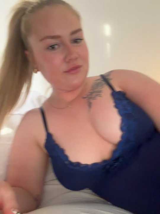 Scarlett-Knight cam recording