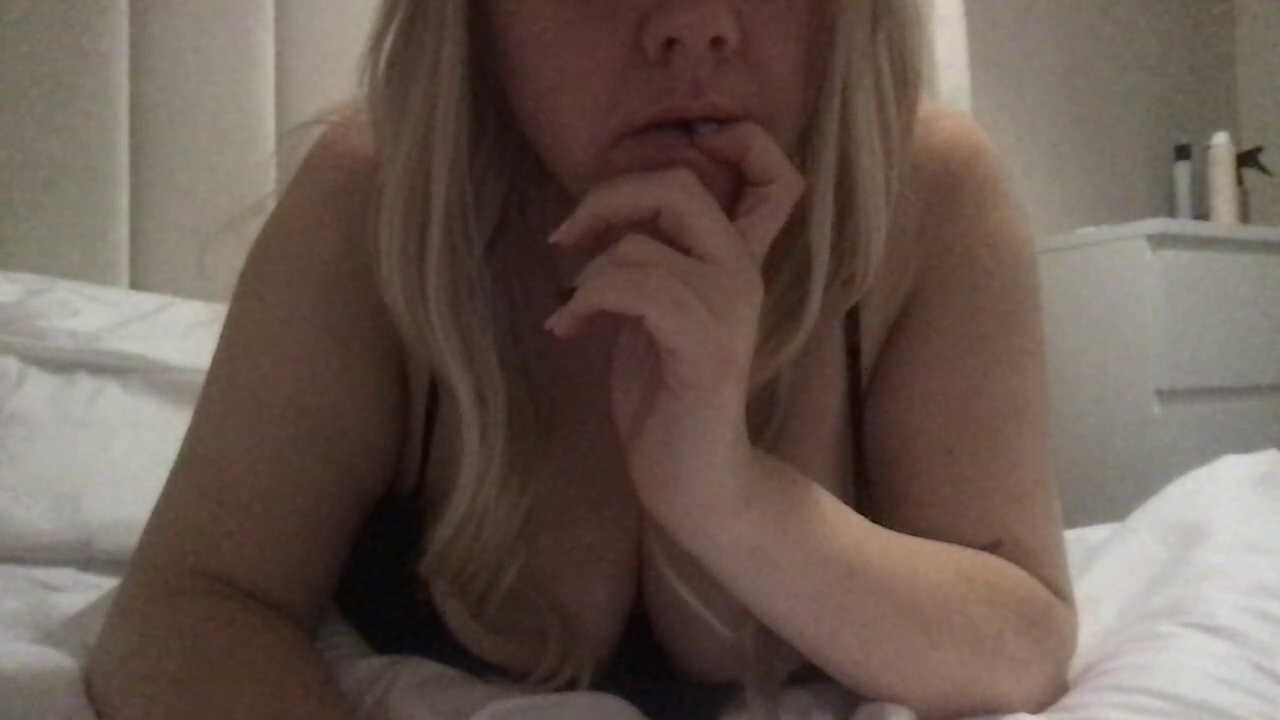 Scottish_Blonde28 cam recording