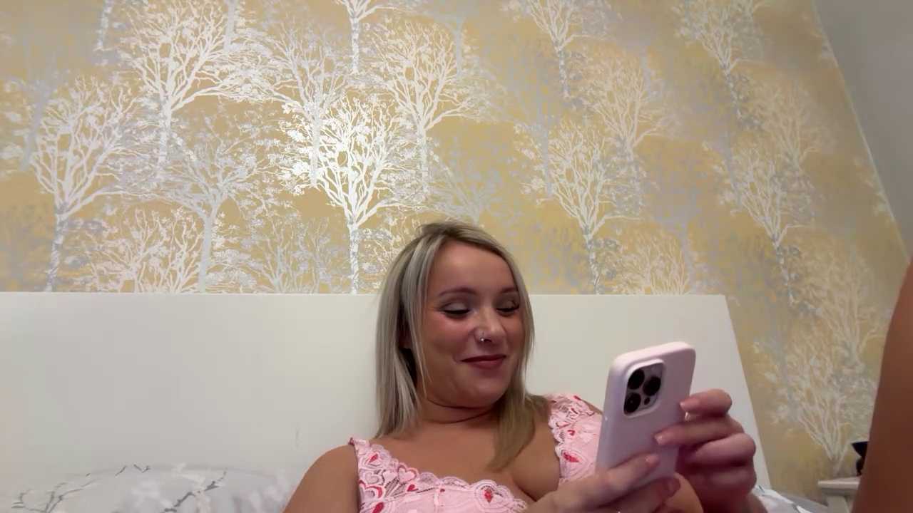 Seductive_SavannahX cam recording