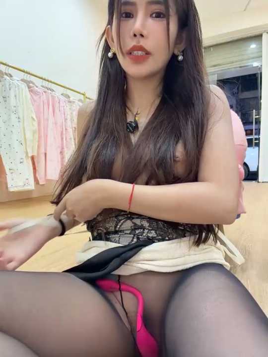 Selenaaaaa- Stripchat recording – Oct 29, 2026