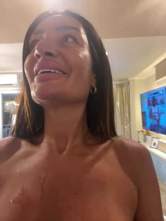 SensationalSelina Stripchat recording – Oct 25, 2026