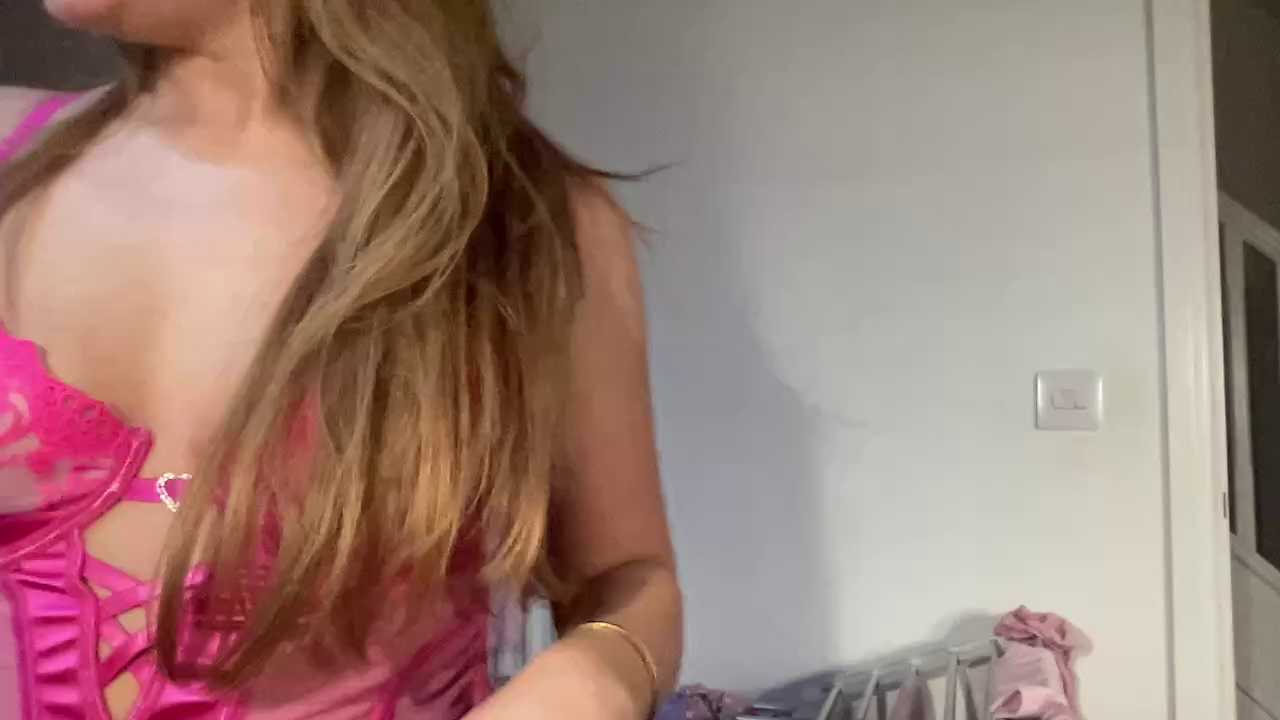 SexyCherryBaby cam recording