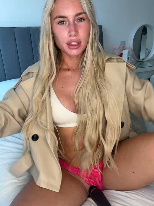 SexySaraxxoo