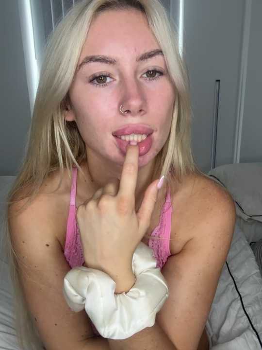 SexySaraxxoo