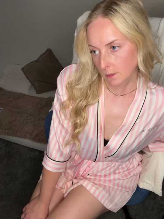 SexySophiex Stripchat recording – Oct 19, 2026