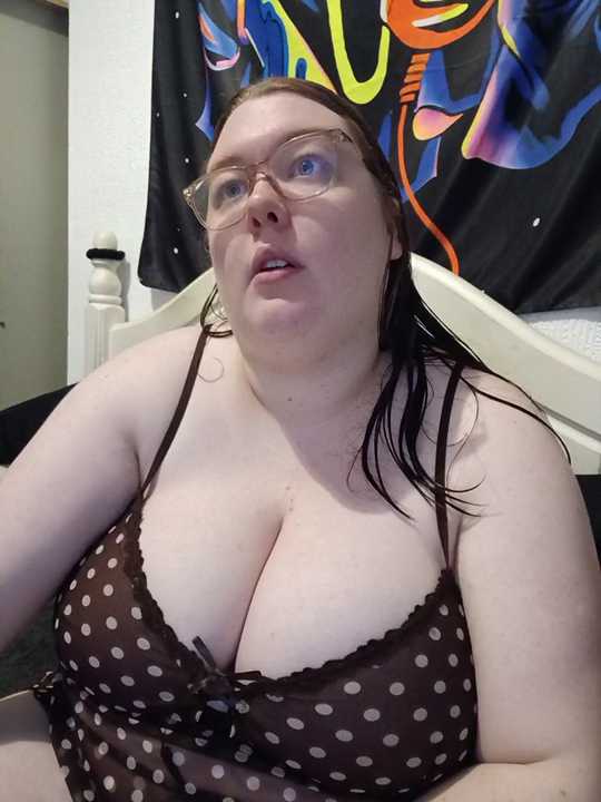 Sexycurvyemilyy cam recording