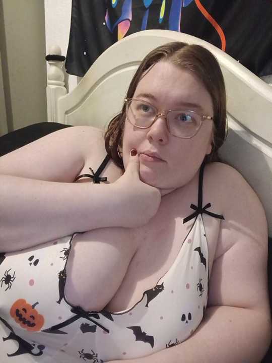 Sexycurvyemilyy Stripchat recording – Oct 15, 2026