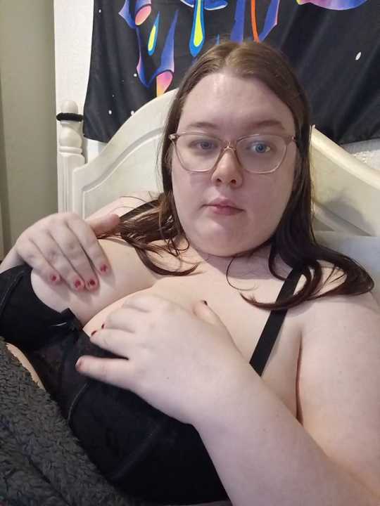 Sexycurvyemilyy Stripchat recording – Oct 20, 2026