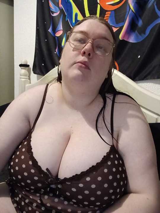 Sexycurvyemilyy cam recording
