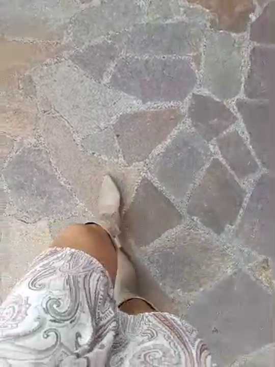 Sexyhousewife1975 cam recording
